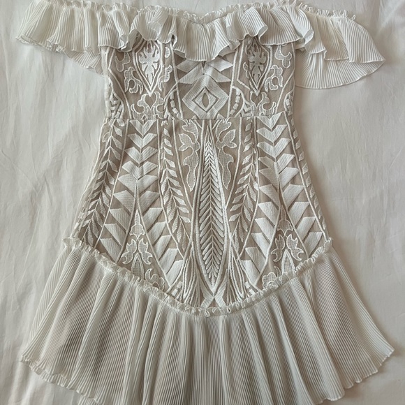 White off the shoulder Angel Biba dress - Picture 6 of 6